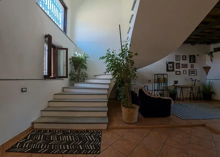 Villa con terrazzo e cortile privato 200m2 pet friendly