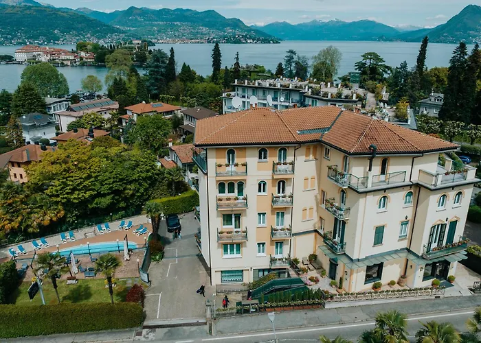Hotel Flora
