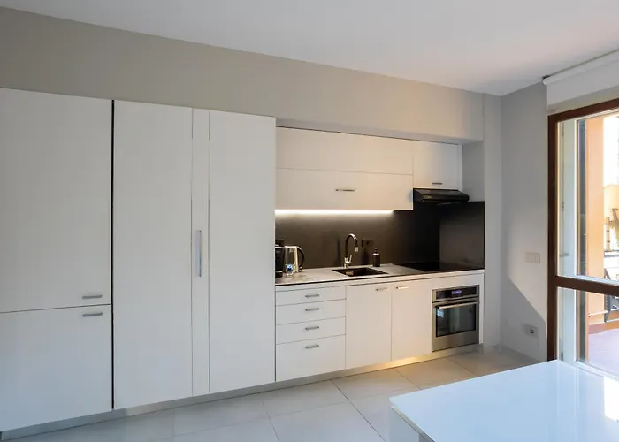 Elegant & Comfortable Modern Home With Swimming Pool
